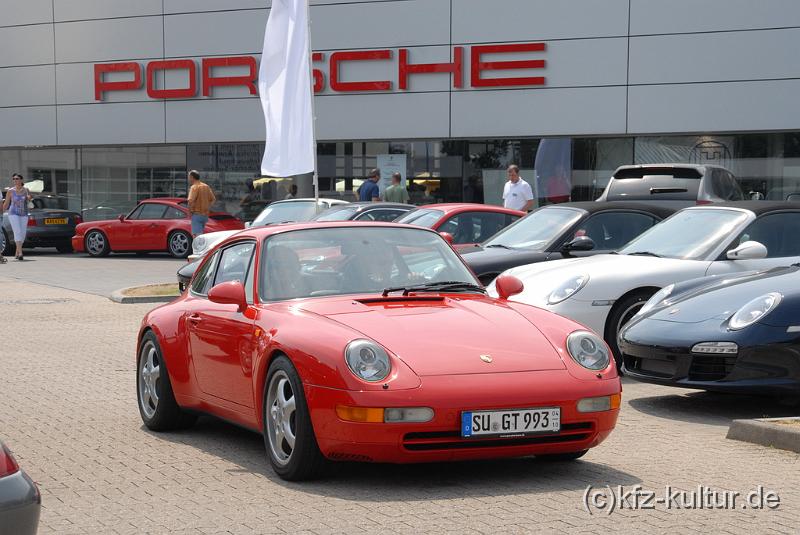 Porsche Zentrum Aachen 8593.JPG